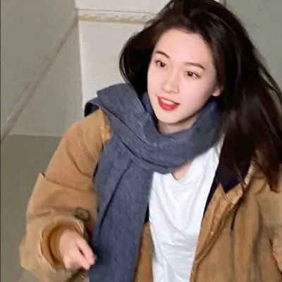 女孩和蜘蛛